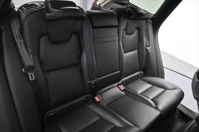 2019 Volvo XC60 T5 Momentum