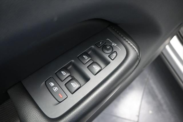 2019 Volvo XC60 T5 Momentum