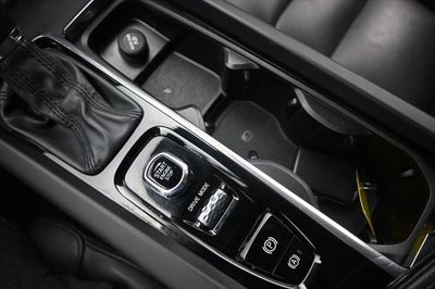 2019 Volvo XC60 T5 Momentum