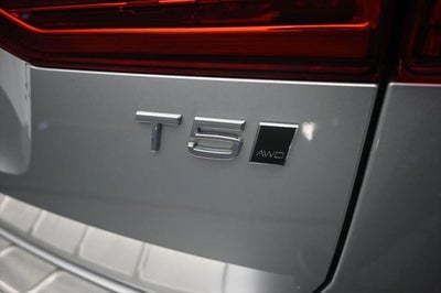 2019 Volvo XC60 T5 Momentum