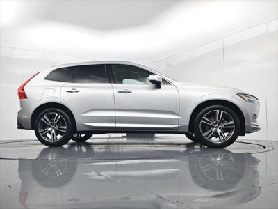 2019 Volvo XC60 T5 Momentum