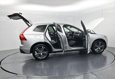 2019 Volvo XC60 T5 Momentum