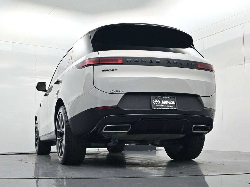 2025 Land Rover Range Rover Sport SE