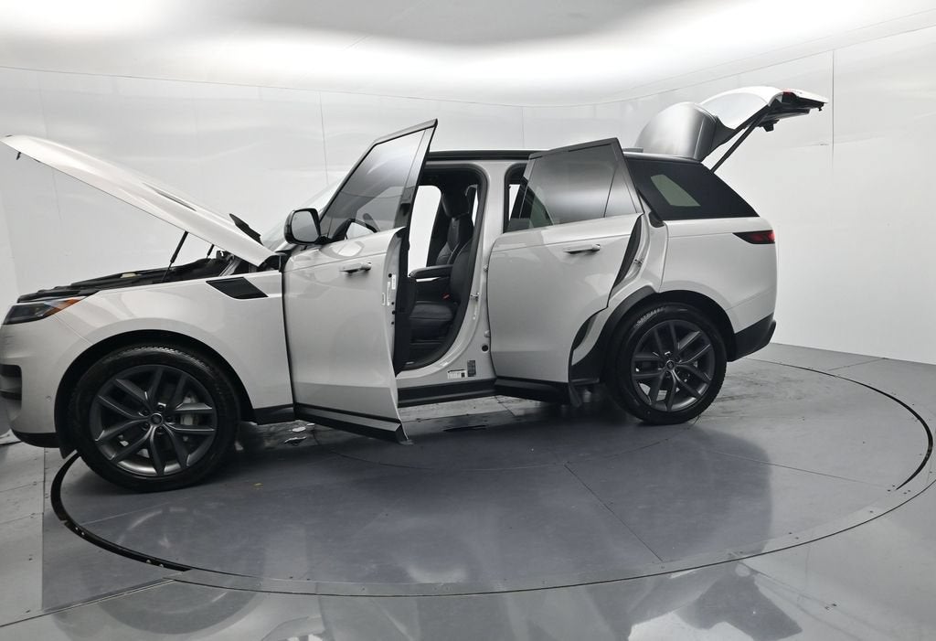 2025 Land Rover Range Rover Sport SE