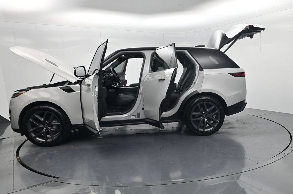 2025 Land Rover Range Rover Sport SE