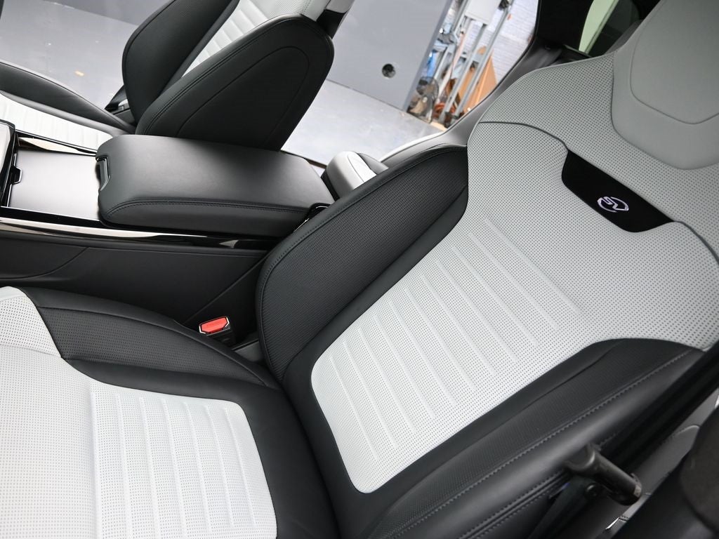 2025 Land Rover Range Rover Sport SV Edition Two