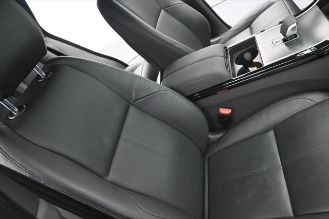 2025 Land Rover Range Rover Velar Dynamic SE