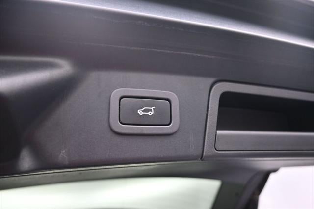 2019 Land Rover Range Rover Velar SE R-Dynamic