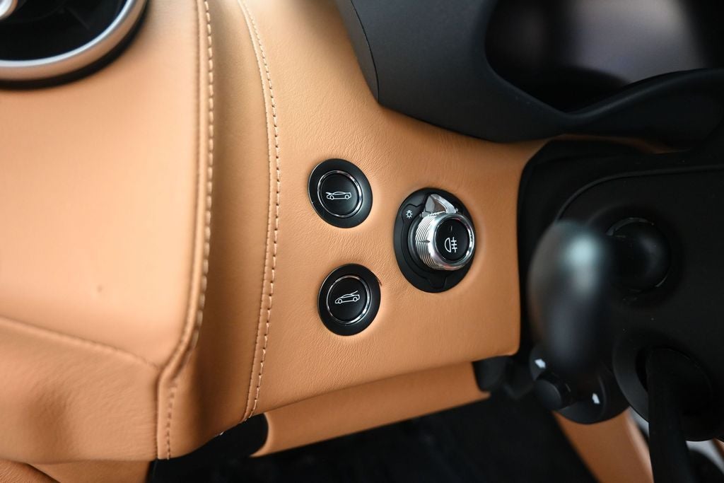 2022 McLaren GT Base