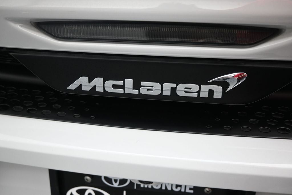 2022 McLaren GT Base