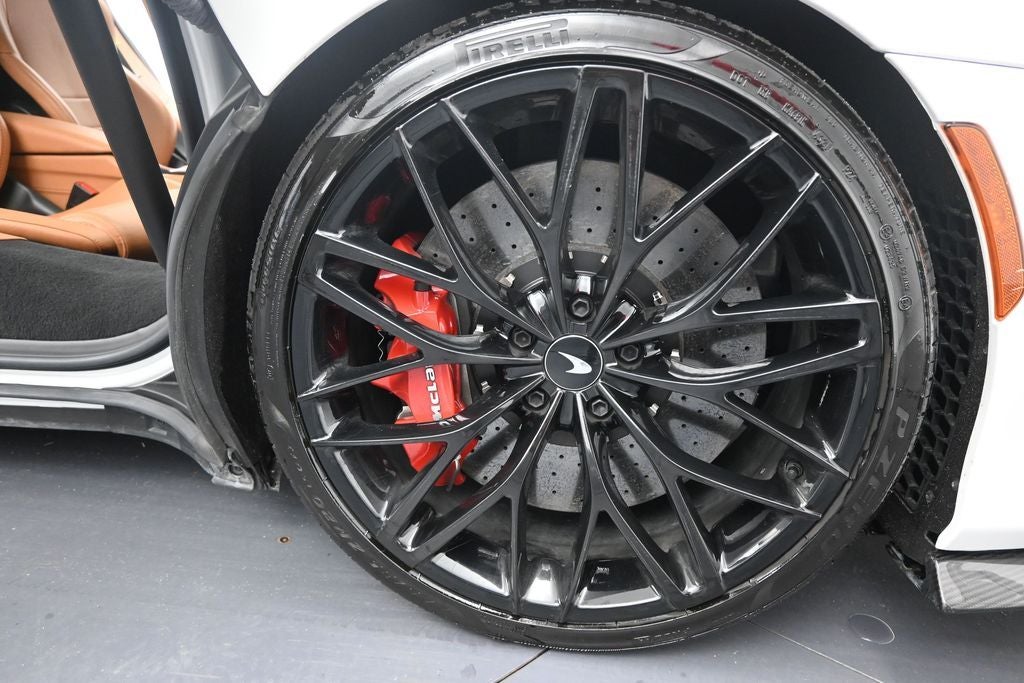 2022 McLaren GT Base
