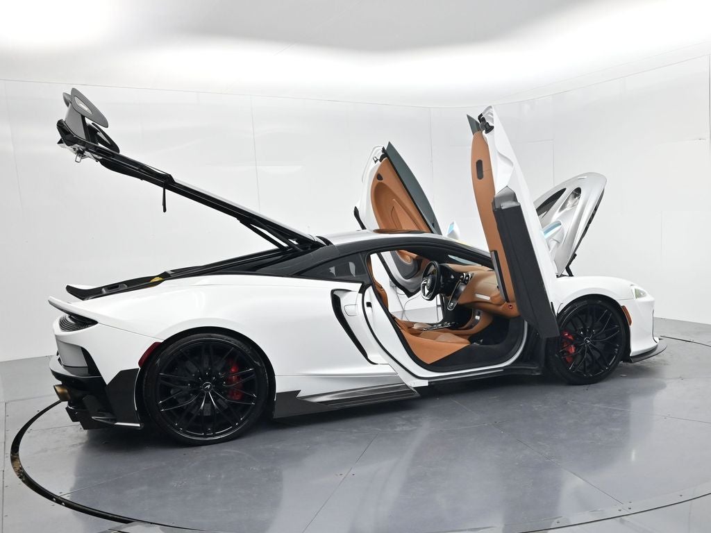 2022 McLaren GT Base