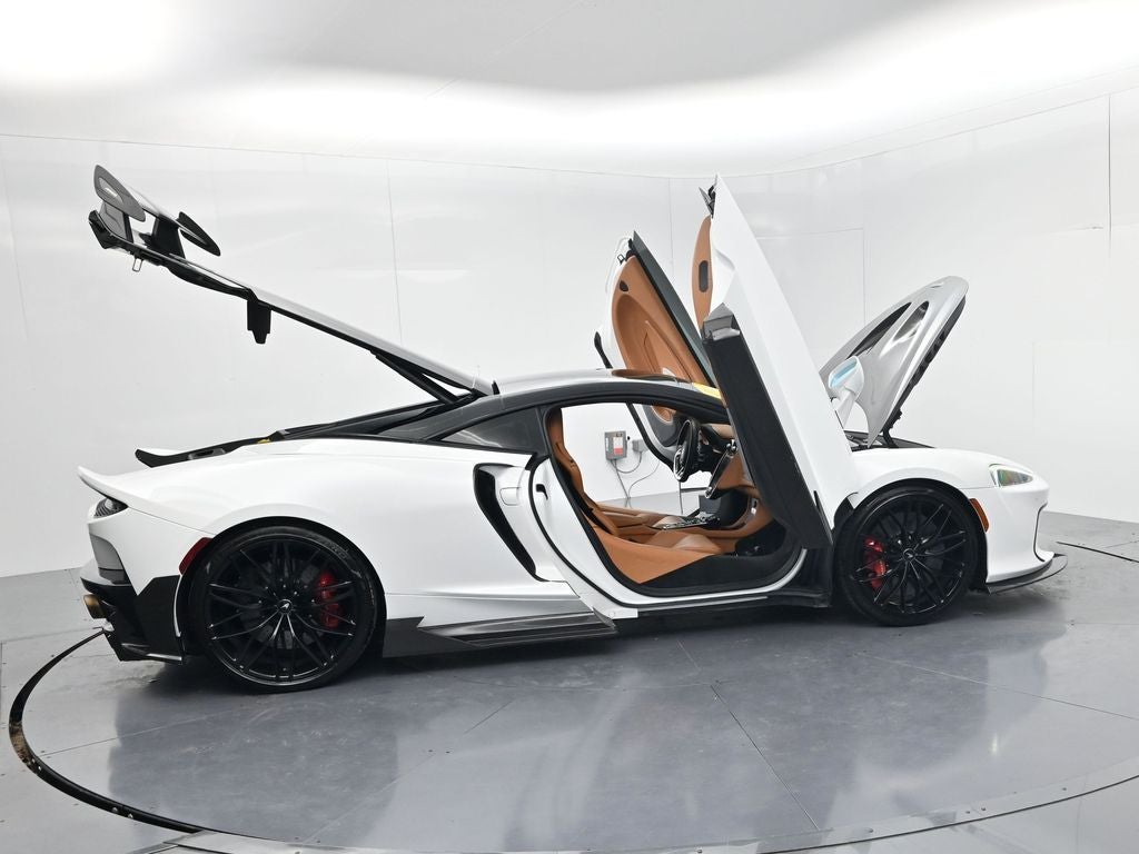 2022 McLaren GT Base