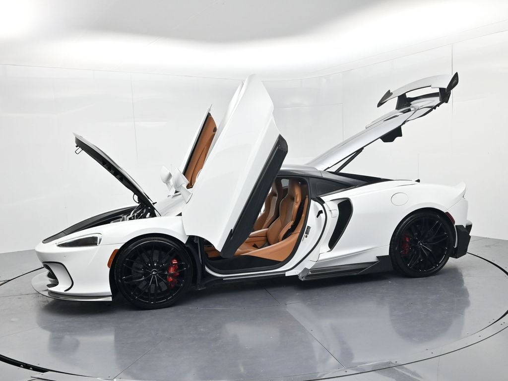 2022 McLaren GT Base