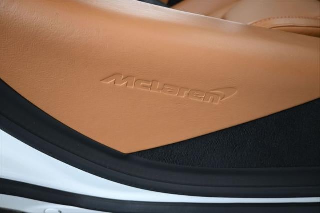 2022 McLaren GT Base