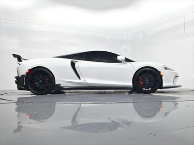 2022 McLaren GT Base