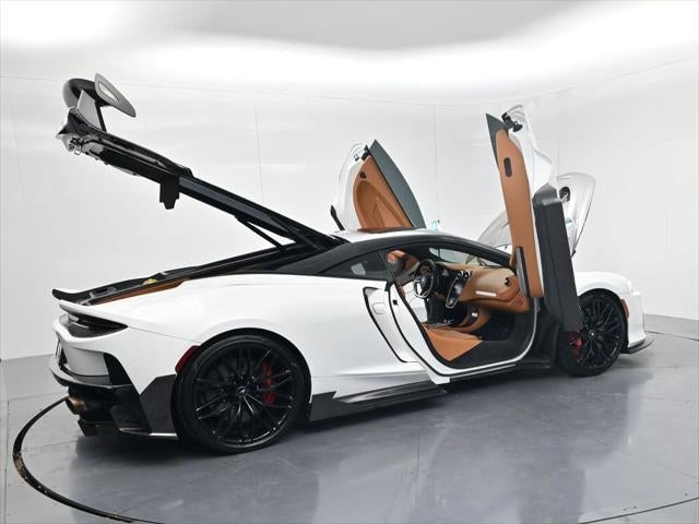2022 McLaren GT Base