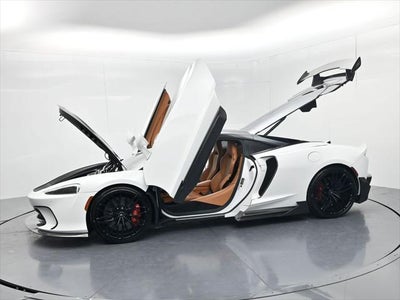 2022 McLaren GT Base