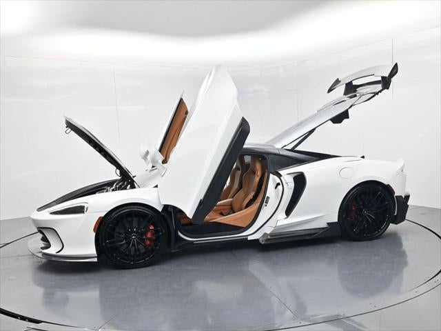 2022 McLaren GT Base