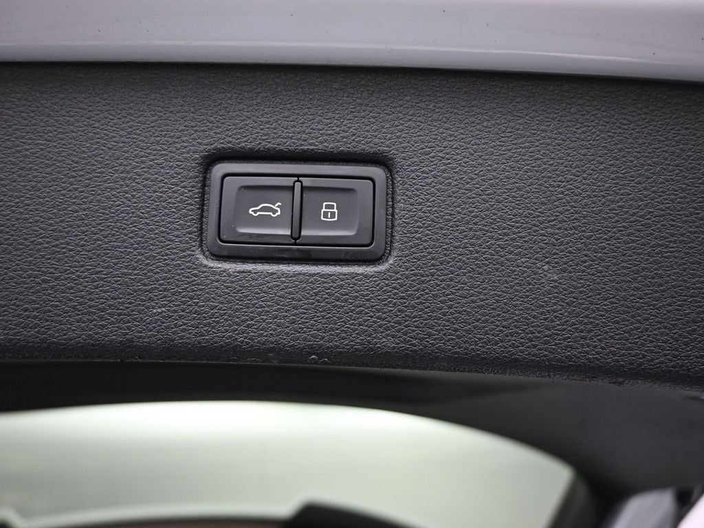 2023 Audi SQ7 Premium Plus quattro