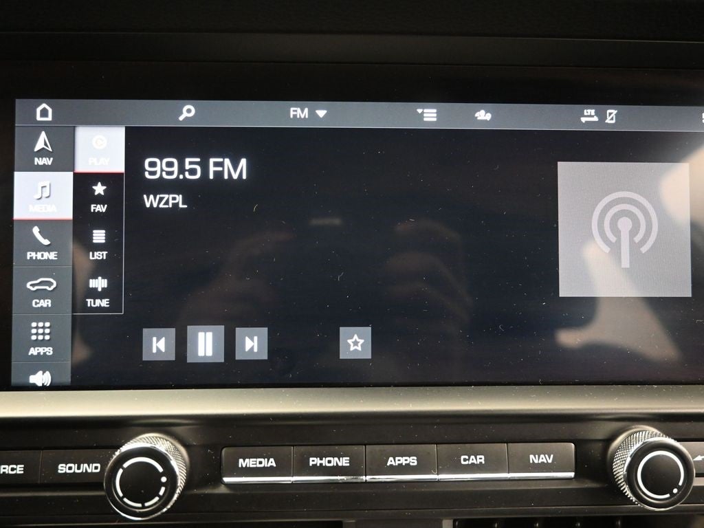 2021 Porsche Macan Base