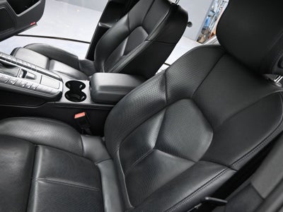 2021 Porsche Macan Base