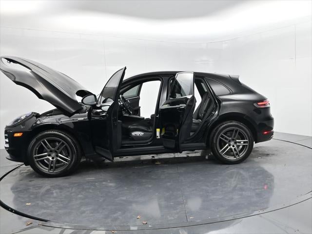 2021 Porsche Macan Base