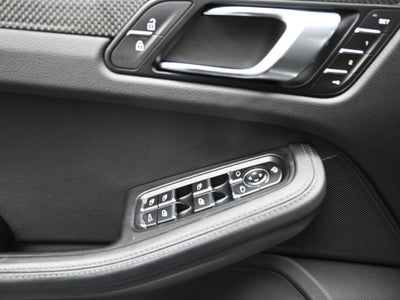 2024 Porsche Macan T