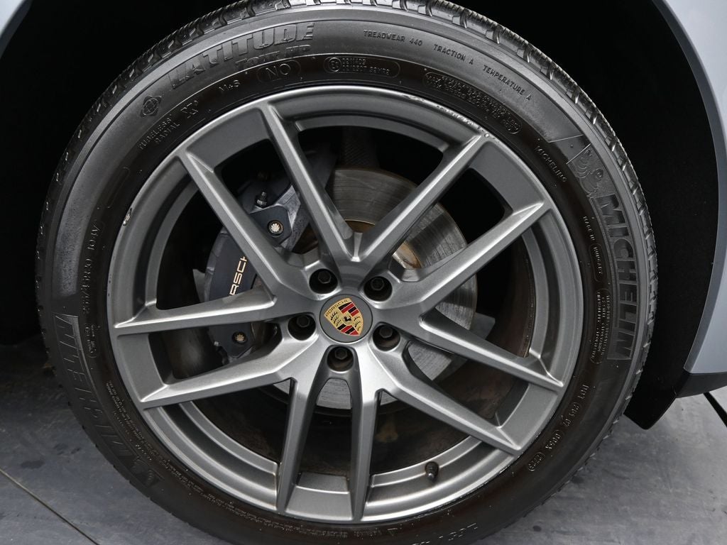 2024 Porsche Macan T