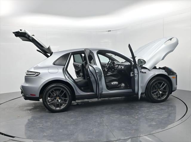 2024 Porsche Macan T