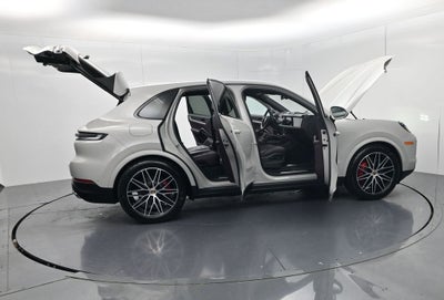 2025 Porsche Cayenne S