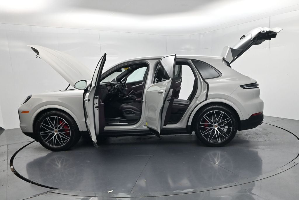 2025 Porsche Cayenne S