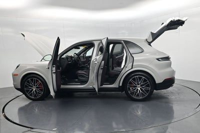 2025 Porsche Cayenne S