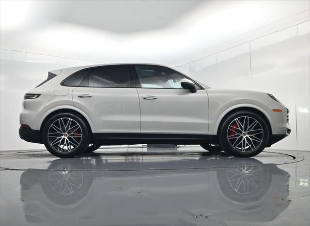 2025 Porsche Cayenne S