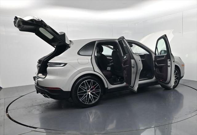 2025 Porsche Cayenne S
