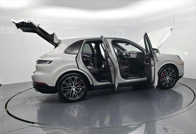 2025 Porsche Cayenne S