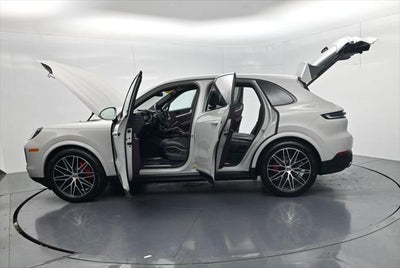 2025 Porsche Cayenne S