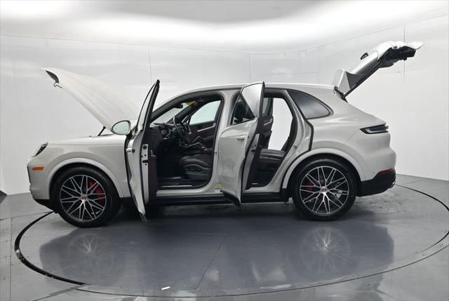 2025 Porsche Cayenne S