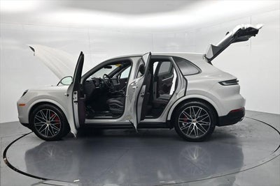 2025 Porsche Cayenne S