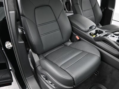 2022 Porsche Cayenne Coupe GTS