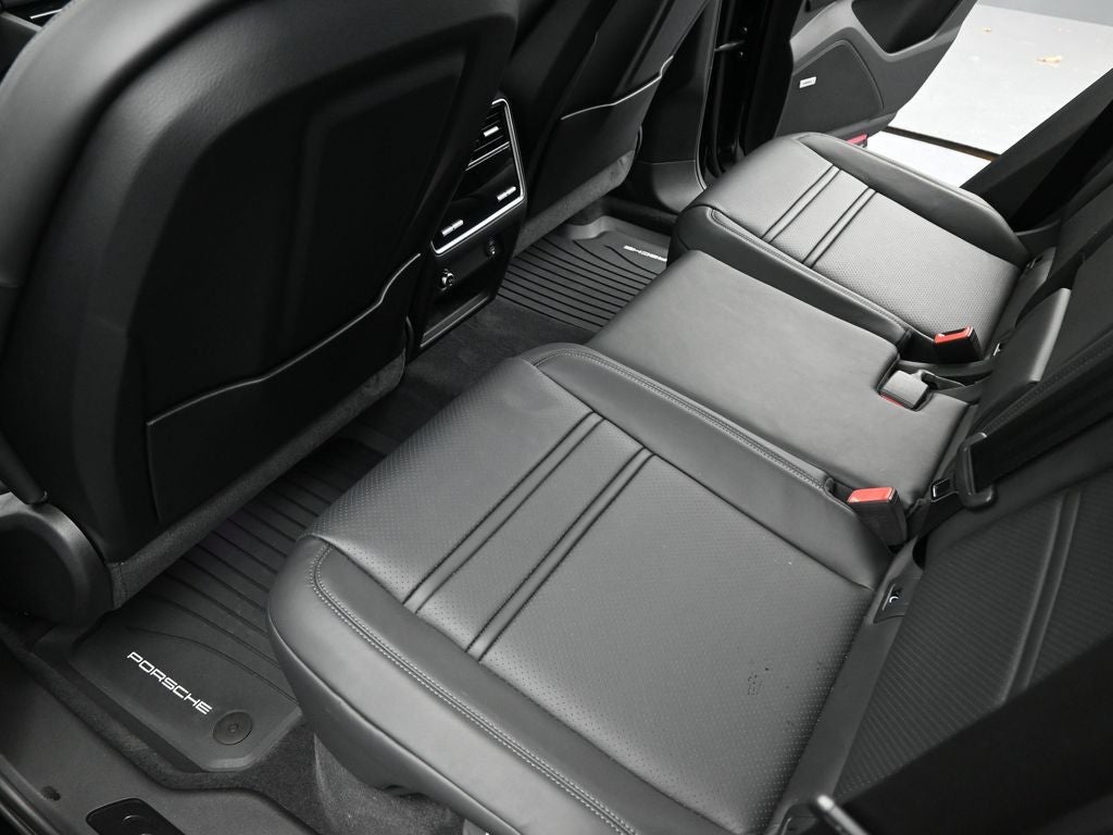 2022 Porsche Cayenne Coupe GTS