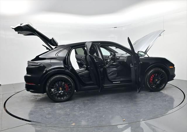 2022 Porsche Cayenne Coupe GTS