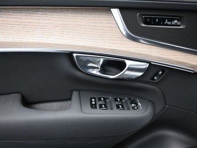 2025 Volvo XC90 B5 Plus 2025.5