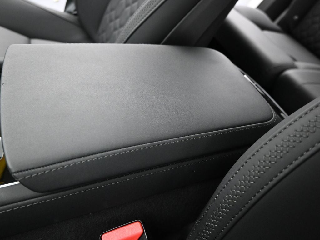 2025 Volvo XC90 B5 Plus 2025.5