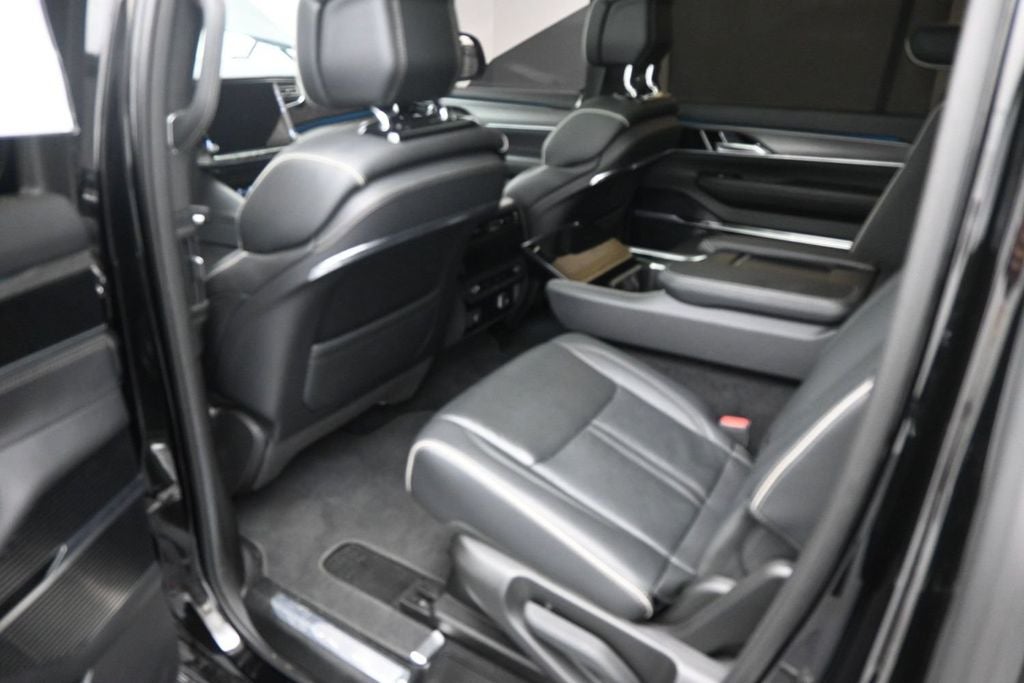 2023 Jeep Grand Wagoneer Series II
