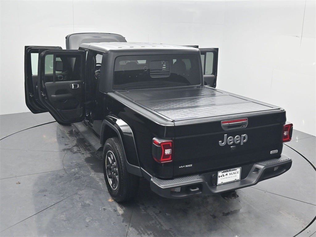 2022 Jeep Gladiator Overland