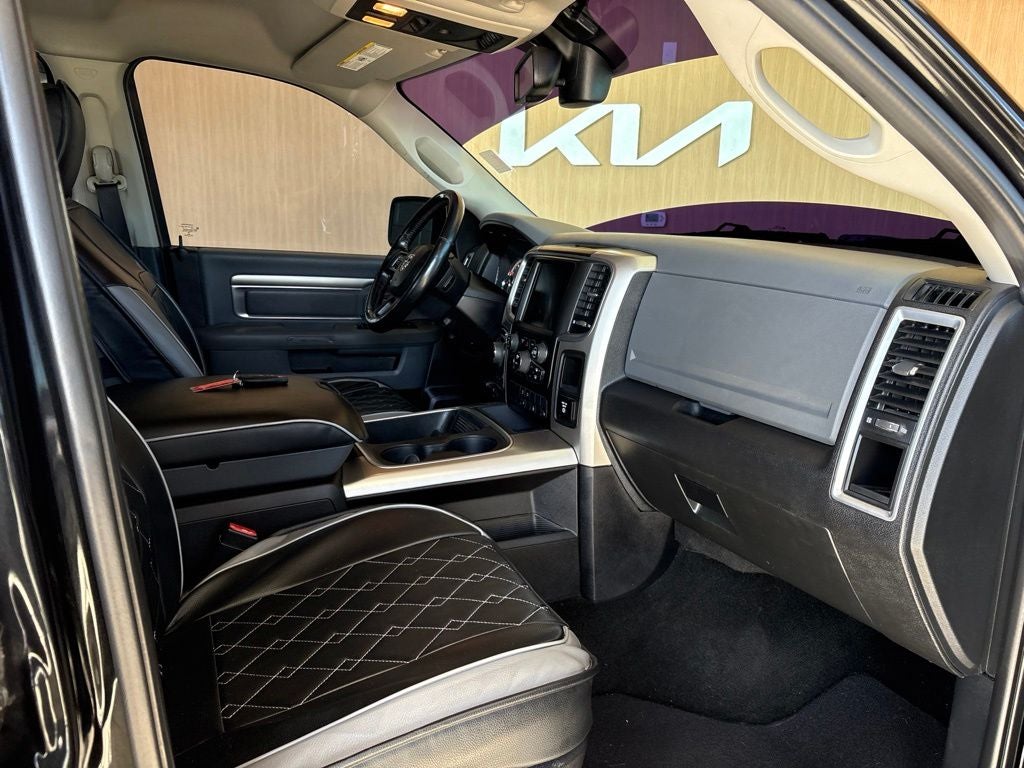 2015 RAM 1500 SLT