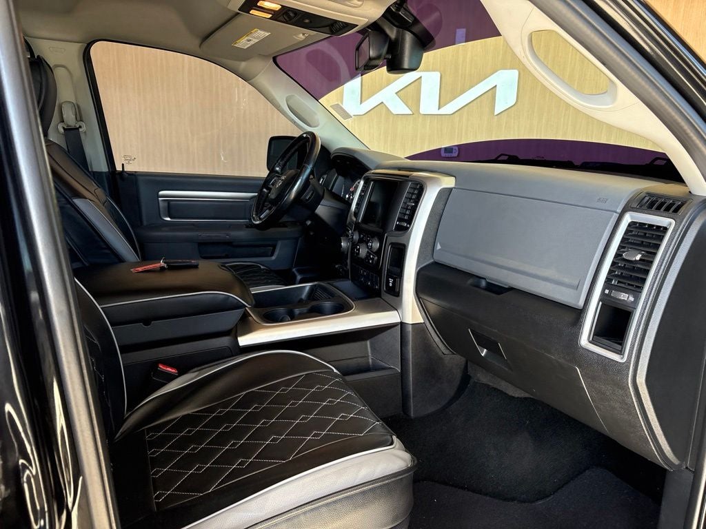 2015 RAM 1500 SLT