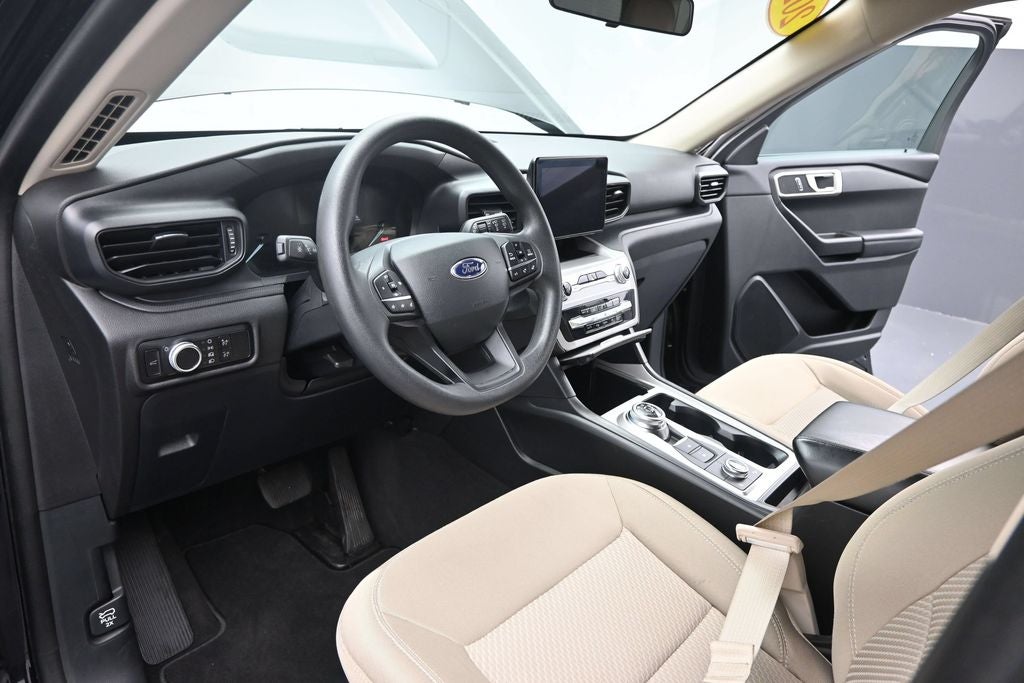 2023 Ford Explorer Base