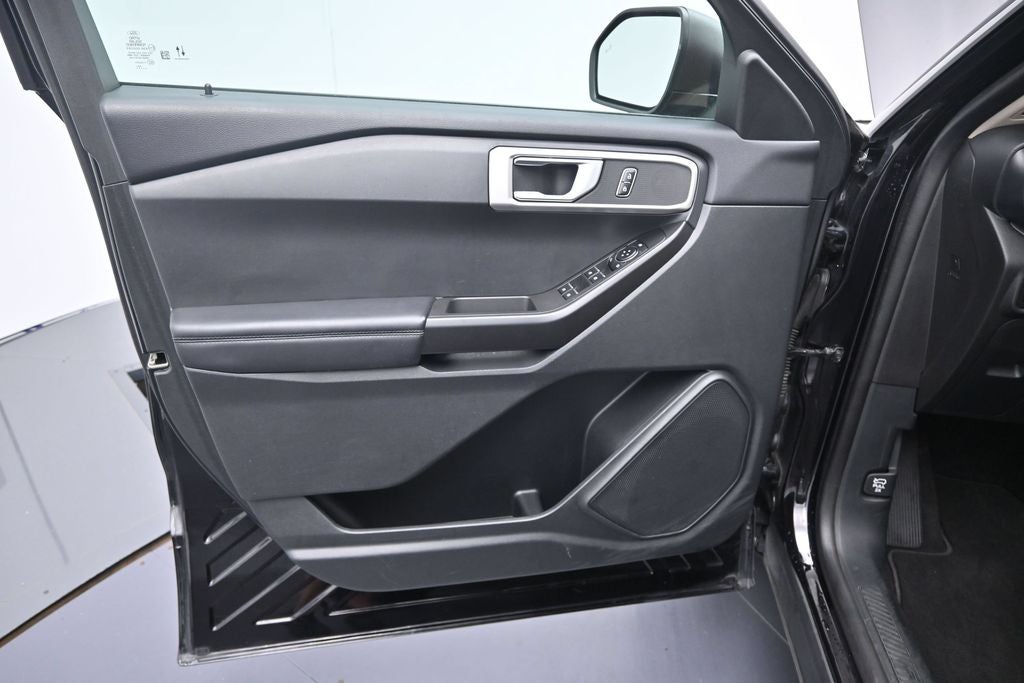 2023 Ford Explorer Base